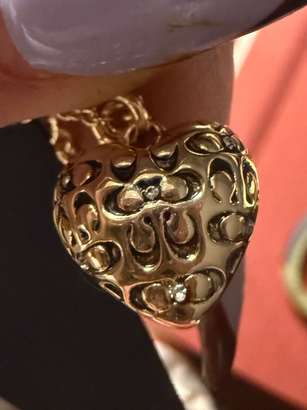 Coach Gold Tone Filigree Heart Pendant Necklace Crystal Accents 16” + 2” - Picture 6 of 6